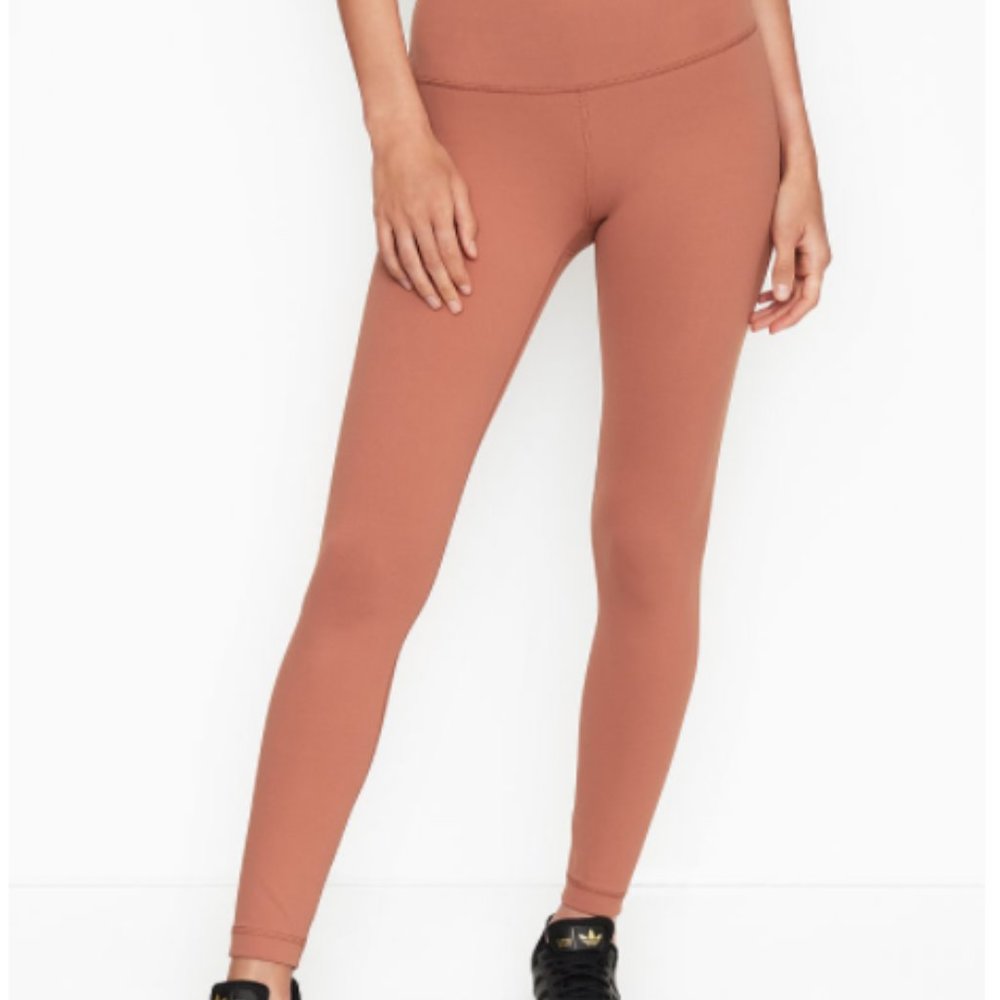 Victoria’s Secret Incredible Studio Legging